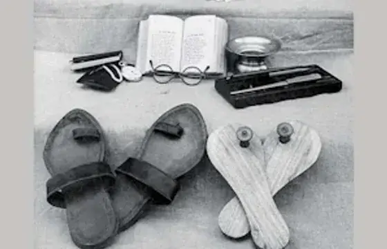 Publication image for Experiments with Truth: Gandhi and Images of Nonviolence, 43, 277. Houston: Menil Foundation; New Haven: Yale University Press, 2014.